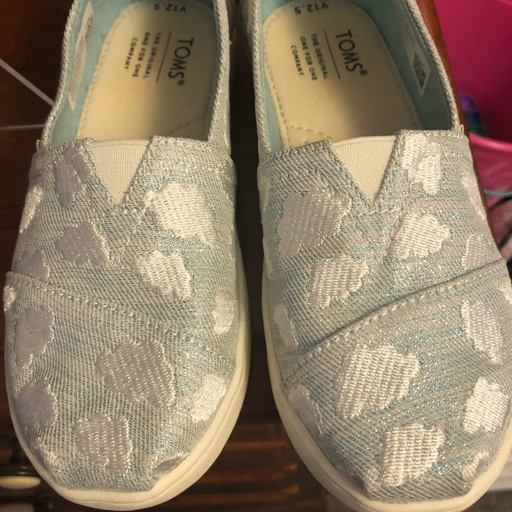 Little kids Toms